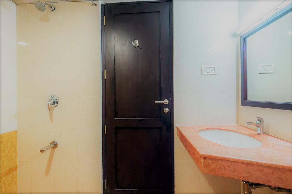 Hotel Geethu International Kovalam Esterno foto