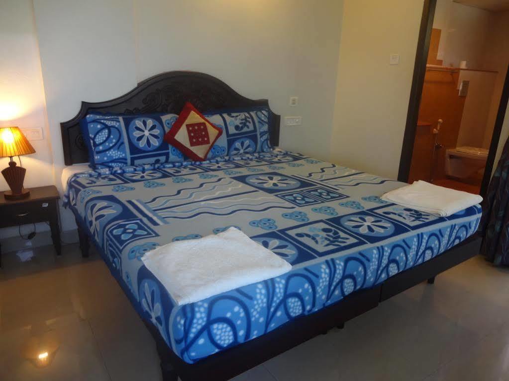 Hotel Geethu International Kovalam Esterno foto