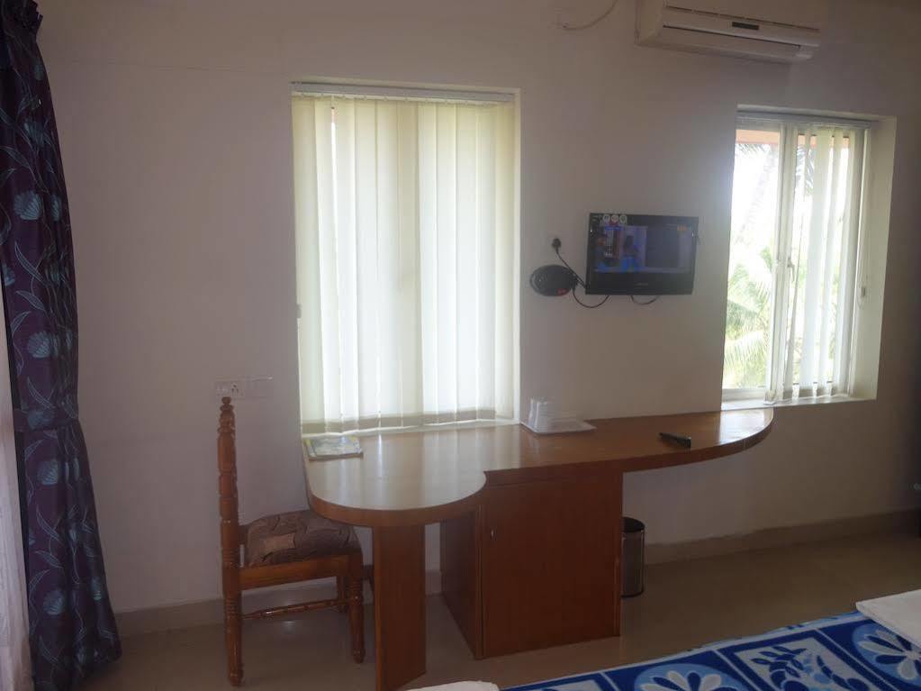 Hotel Geethu International Kovalam Esterno foto